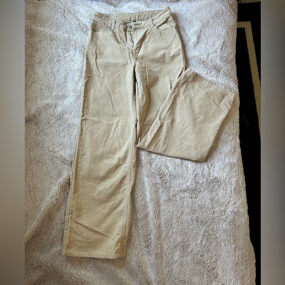 H&M WOMEN’S CORDUROY KHAKIS